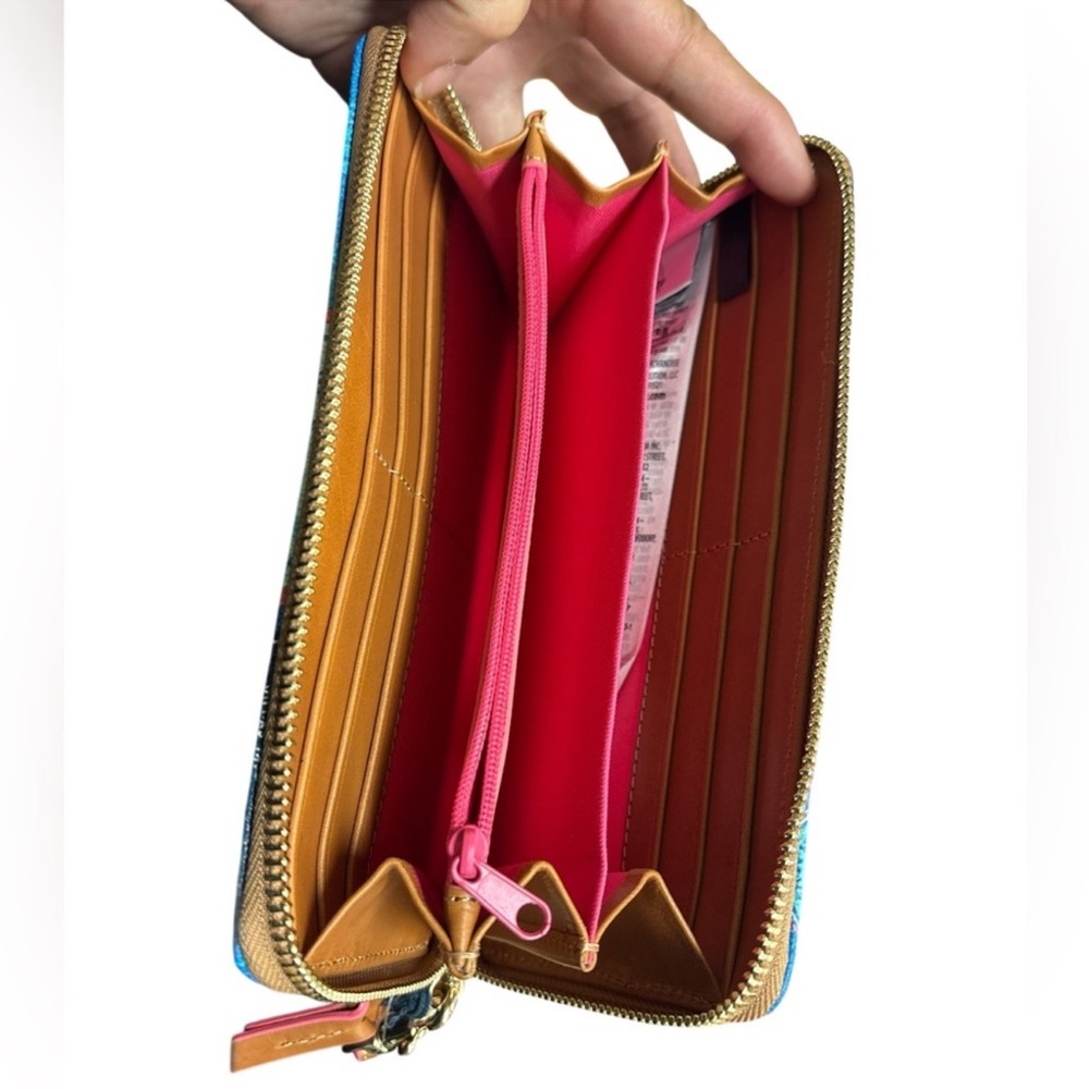 Dooney & Bourke X Disney NWT Blue Graphic Zip Long Wallet w/Detachable Strap - Picture 4 of 8